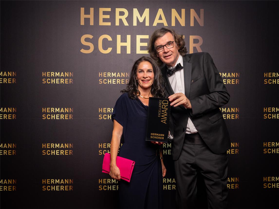 Kathrin Ipse beim 8. Internationalen Speaker Slam in Wiesbaden.Foto: Justin Bockey