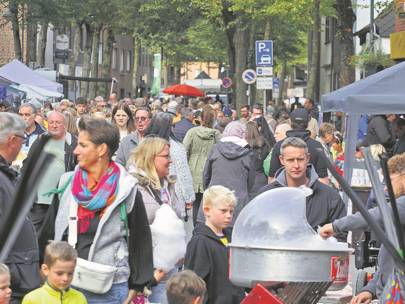 Kaufen, Gucken, Schlemmen: Der Herbstmarkt wird sicher auch in diesem Jahr viele Besucher locken. NN-Foto (Archiv): Theo Leie