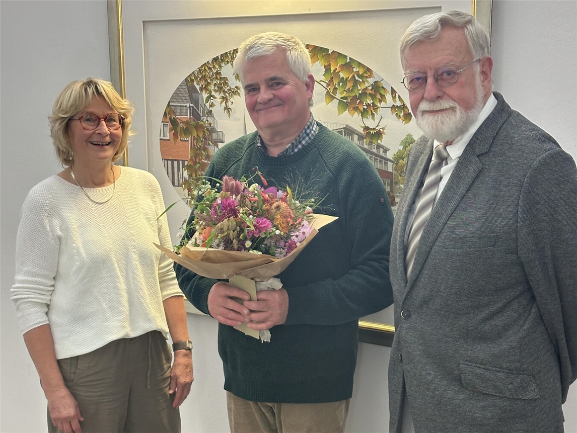Kerstin Pieper (1. Vorsitzende), Dr. Hartmut Becks und Klaus Schäpers (2. Vorsitzender) aus dem Vorstand des MLK. Foto: MLK