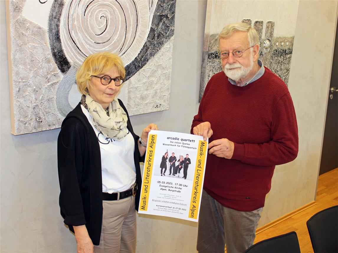 Kerstin Pieper und Klaus Schäpers erläutern das Programm.NN-Foto: Thomas Langer