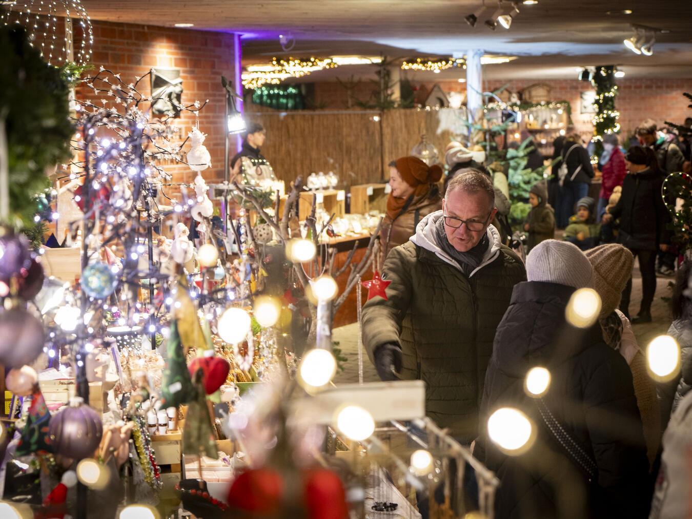 Kevelaerer Vereine bekommen einen kostenfreien Standplatz auf dem Kevelaerer Krippenmarkt. Foto: Gerhard Seybert