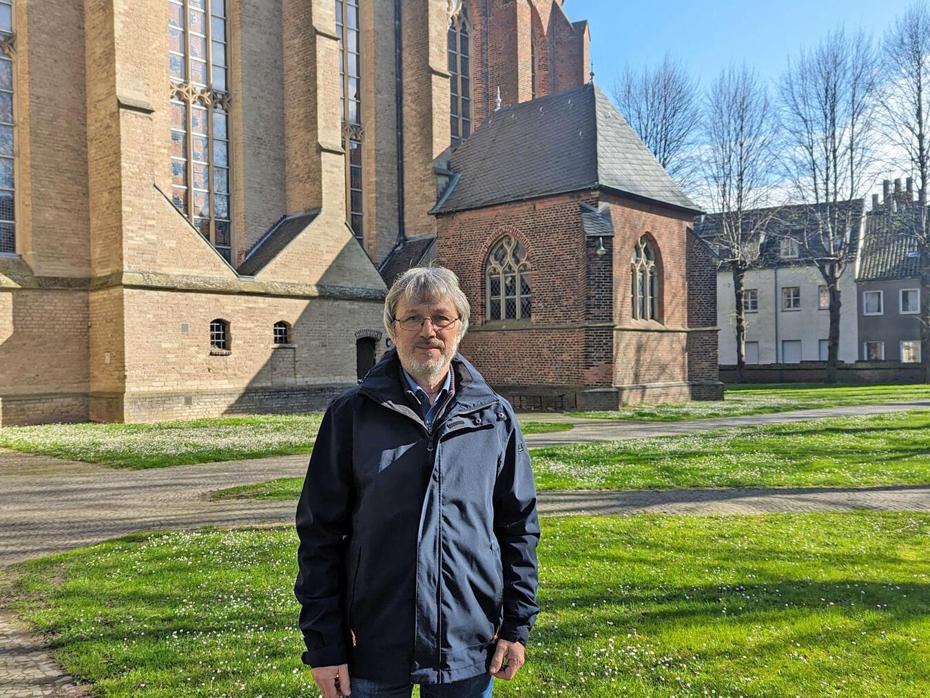 Kirchenmusiker Jan Szopinski freut sich auf die „Geistliche Abendmusik“ – er hofft, dass die Reihe auch fortgesetzt wird, wenn er im Ruhestand ist.NN-Foto: vs
