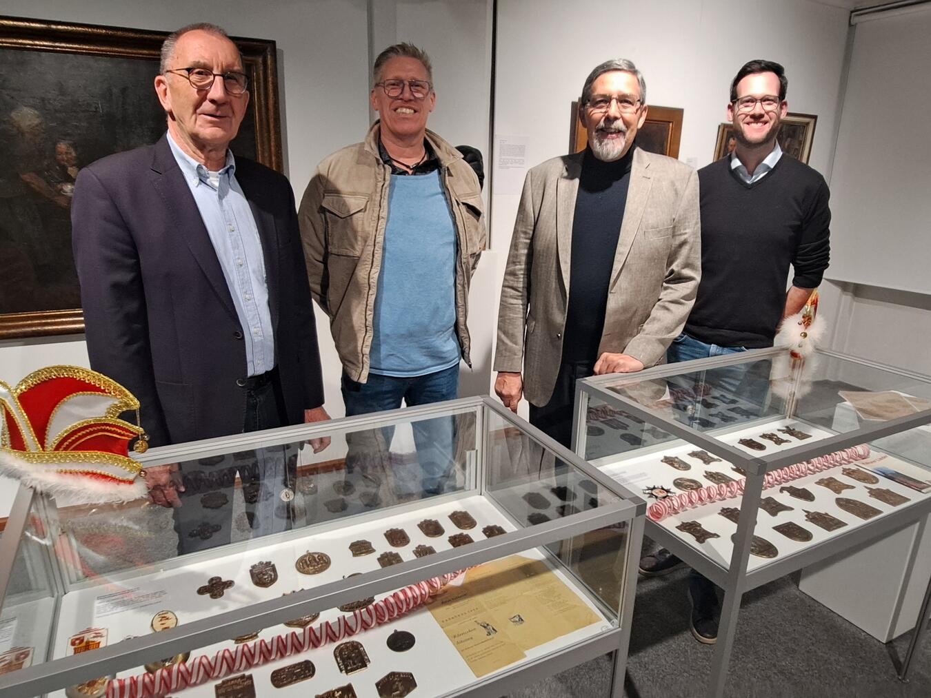 KKG-Senator Karl-Heinz Rottmann, KKG-Vorsitzender Paul Jamin, KKG-Senatspräsident Stephan Weber und Stadtarchivar Mathis Ingenhaag (v.l.). Foto: privat