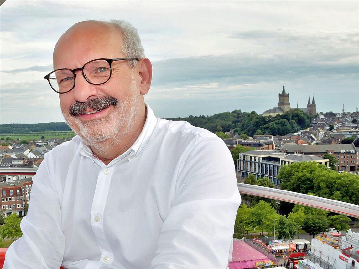 Kleves erster Bürger Wolfgang Gebing würde im September gern für eine zweite Amtszeit gewählt werden und dann 2029 die LaGa eröffnen. NN-Foto: Rüdiger Dehnen
