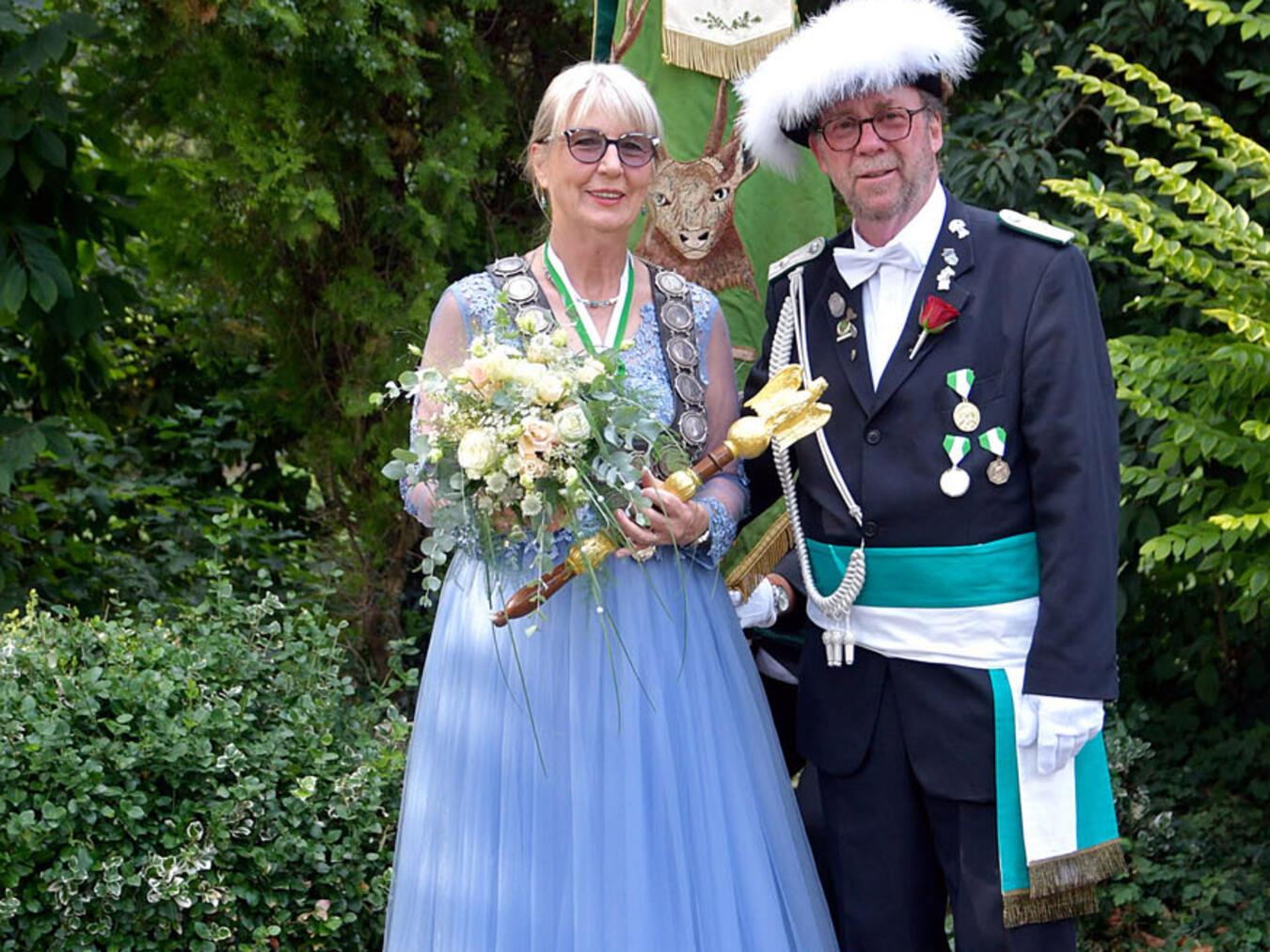 Königin Margret II. und Wilhelm Leonhards sind gespannt, welches Paar die Nachfolge antritt. NN-Archiv: RD