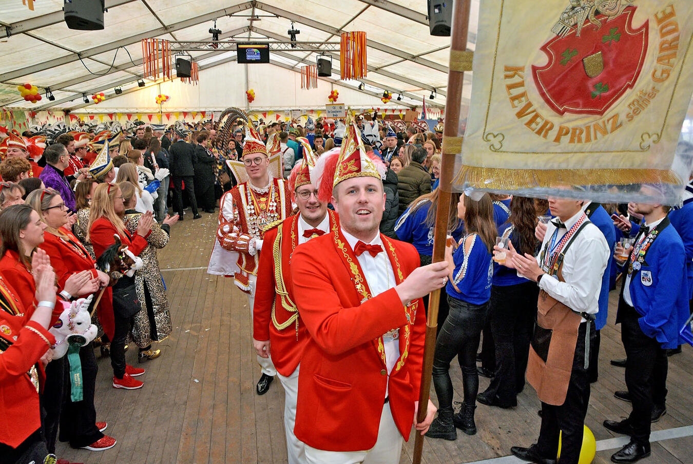 Kranenburg, Prinzenfruehschoppen mit Verleihung des Kranichordens