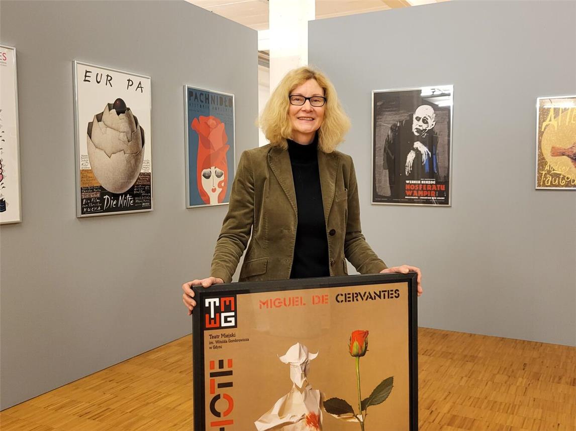 Kuratorin Christiane van Haaren führt am Sonntag durch die Ausstellung im PAN in Emmerich. NN-Foto: Michael Bühs