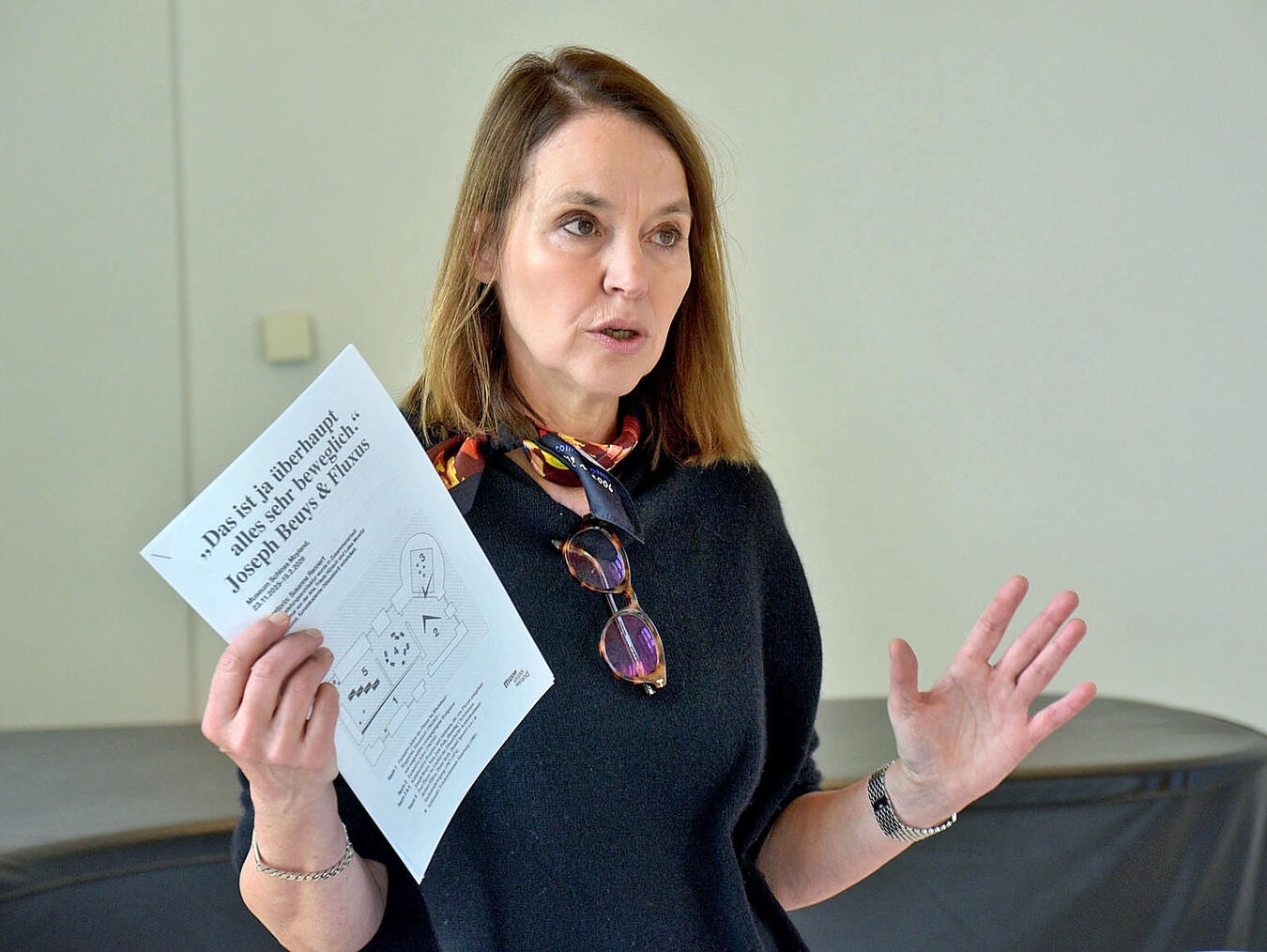 Kuratorin Susanne Rennert beschäftigt sich schon seit mehr als 30 Jahren mit dem Fluxus und Joseph Beuys‘ Entwicklung.