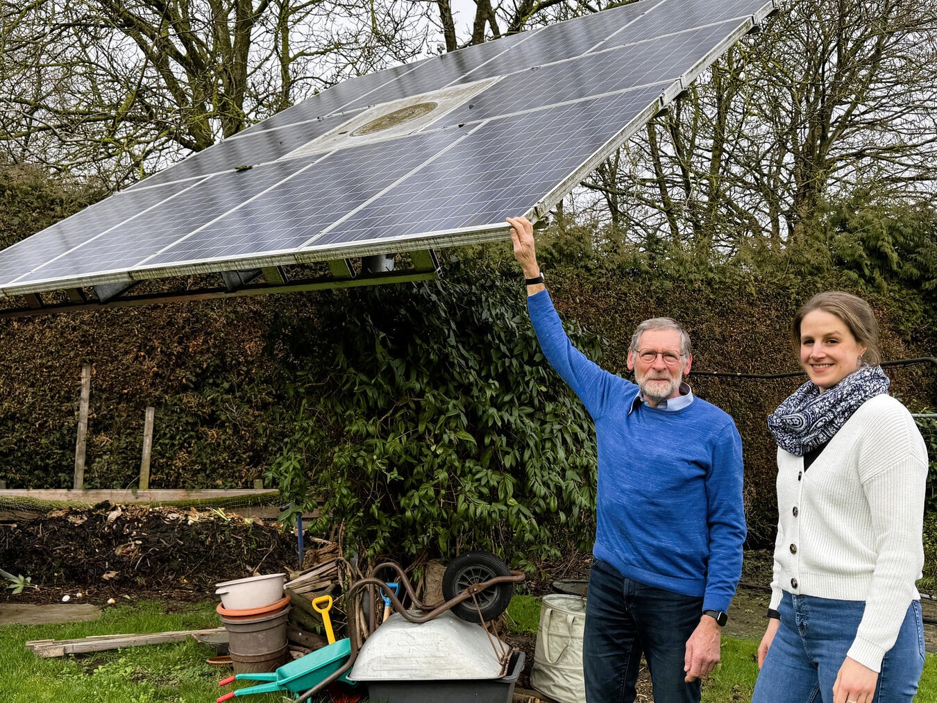 Kurt Stenzel, mit Klimaschutzmanagerin Christine Klanten, berät als Energiebotschafter der Stadt Rees private Eigenheimbesitzer bei ihren Überlegungen zur energetischen Sanierung. Foto: Stadt Rees