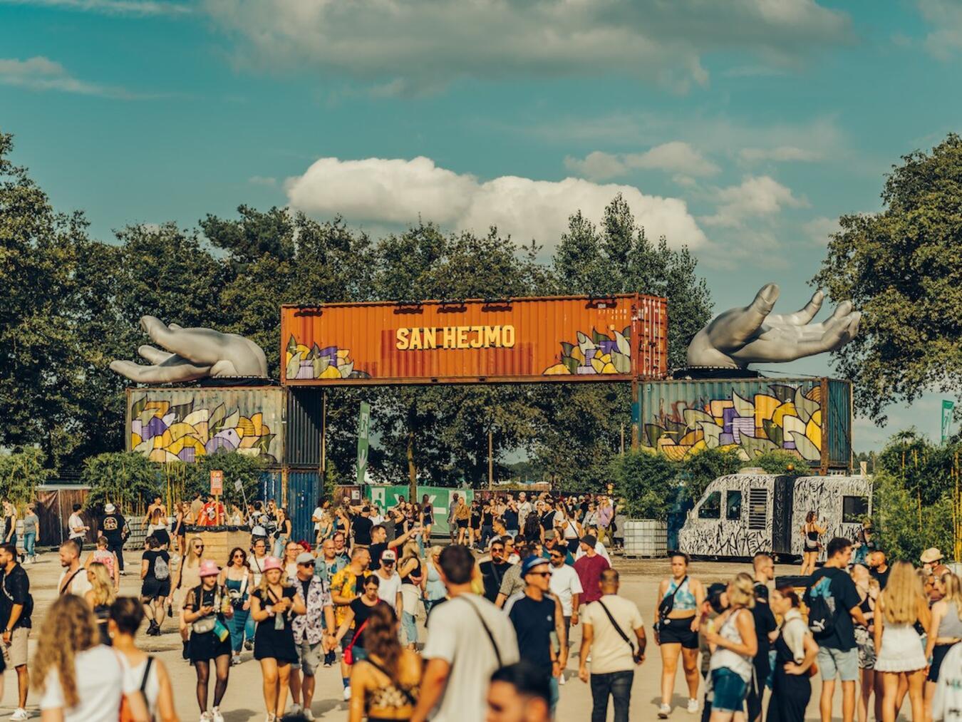 Kurz vor Festivalstart präsentiert das „Heilige Zuhause“ ein weiteres Alleinstellungsmerkmal: Comedy bekommt bei San Hejmo erstmals eine eigene Bühne und sechs talentierte Newcomer bieten den Besuchern täglich ein neues und abwechslungsreiches Programm.Foto: Moments Photography by Robin Böttcher