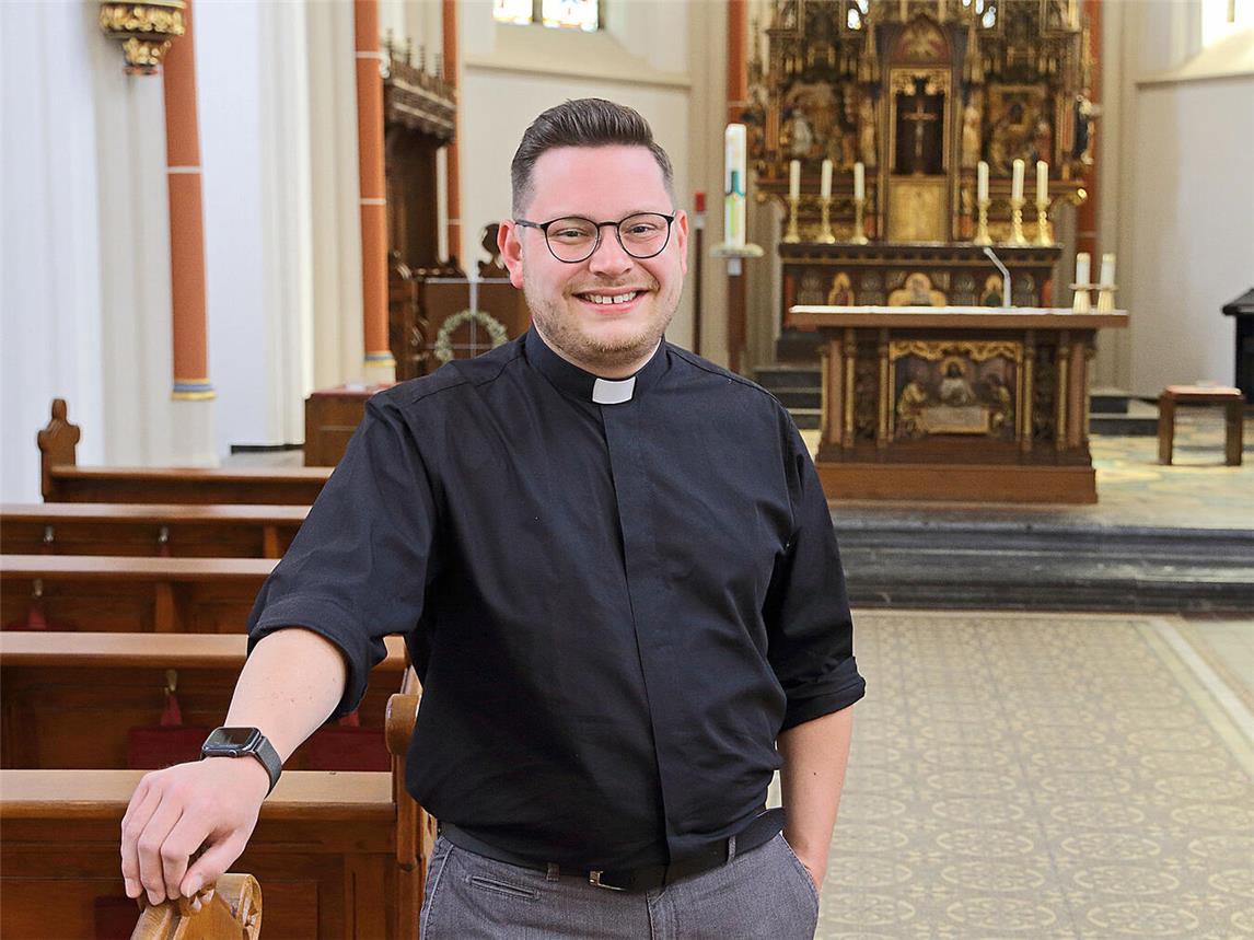 Lars Rother wird zum Priester geweiht. Seine Primiz in Geldern wird am 12. Juni gefeiert.NN-Foto: Theo Leie