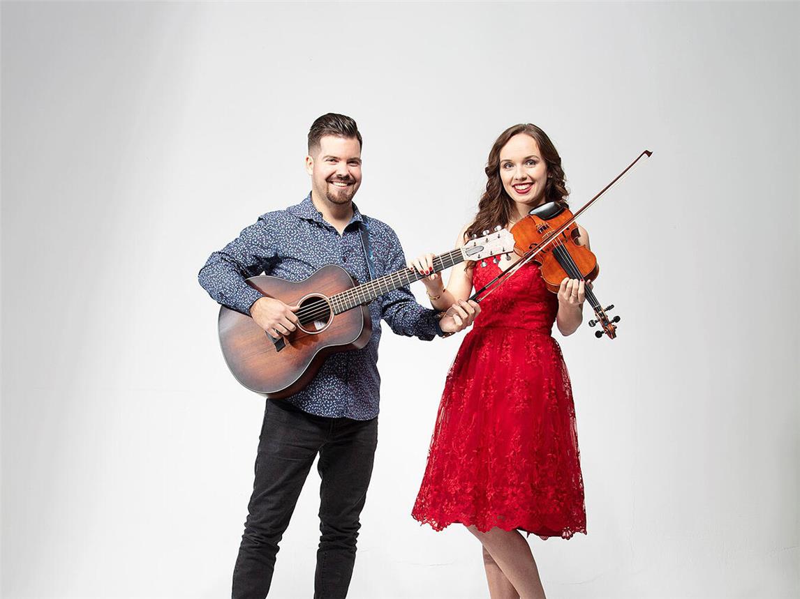 Lea Brückner und Gábor Ladányi. Foto: Johannes Lunenburg