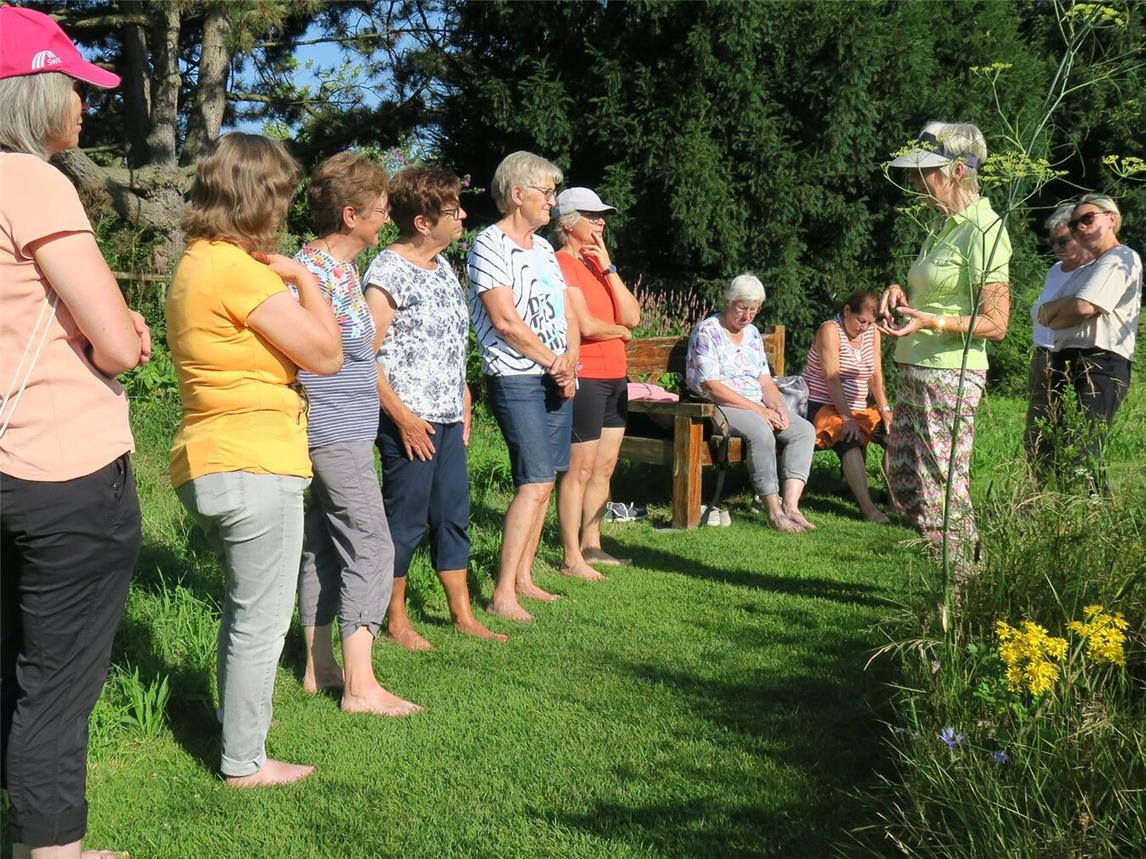 Liss Steeger begrüßte die Damen im Kneipp-Gesundheitsgarten in Geldern.Foto: privat