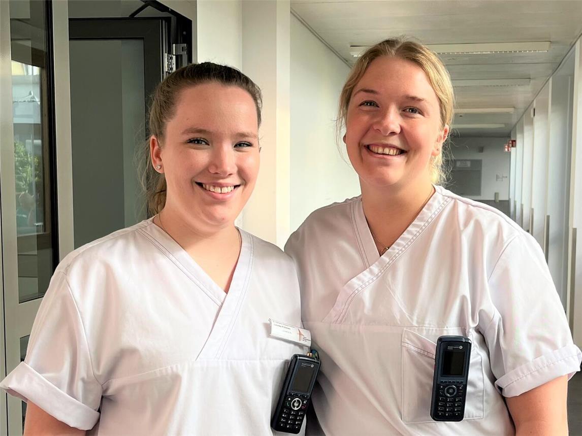 Louisa Kühnen und Julia Taulien arbeiten als Delirmanagerinnen im St.-Clemens-Hospital.Foto: Elke Wiegmann/St.-Clemens-Hospital