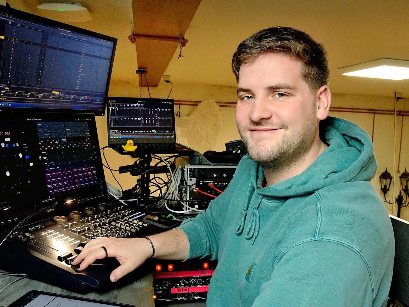 Lucas Hans ist für die Technik zuständig. NN-Foto: Rüdiger Dehnen