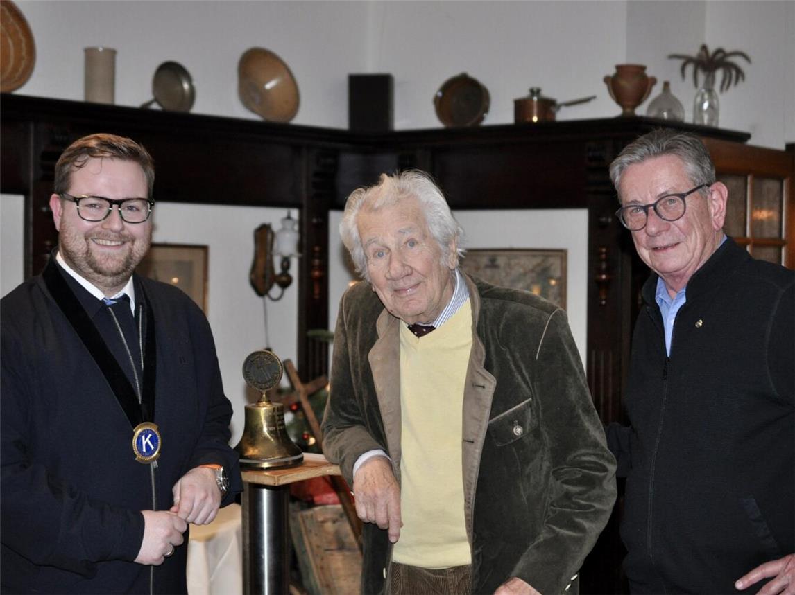 Lucas van Stephoudt (l.), Alexander Heckmanns und Dr. Volker Jurisch (r.).Foto: Christoph Echelmeyer