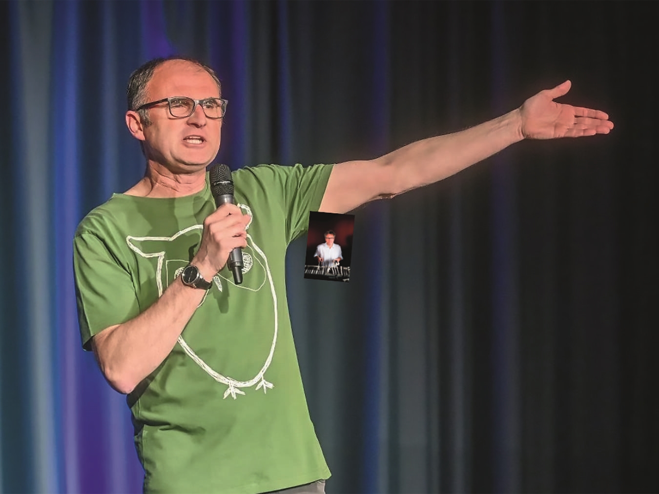 Ludger Kazmierzcak moderiert durch den Abend. Foto: Norbert Prümen