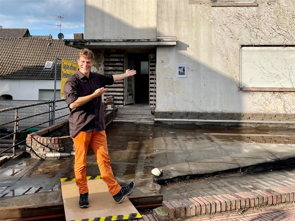 Lutz Kühnen hieß die Gäste aus Kleve willkommen. Foto: Freundeskreis Klever Museen