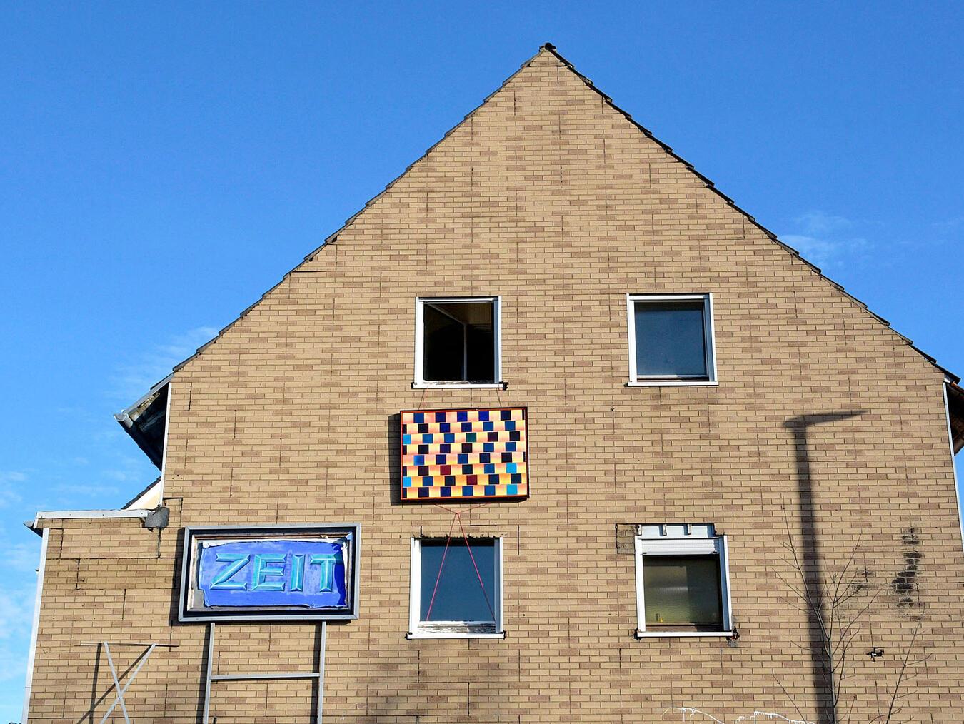 Manfred Knupps Kunsthaus, Emmericher Straße 265. NN-Foto: Rüdiger Dehnen