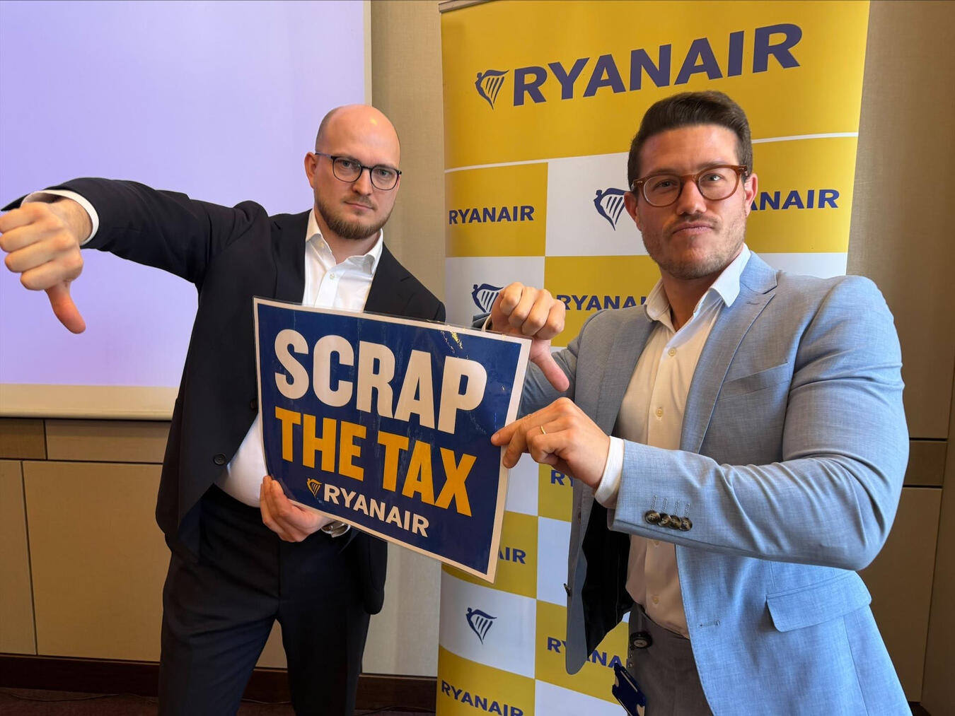 Marco Lietz (Head of Public Affairs, l.) und Marcel Pouchain Meyer (Head of Communications DACH).Foto: Ryanair