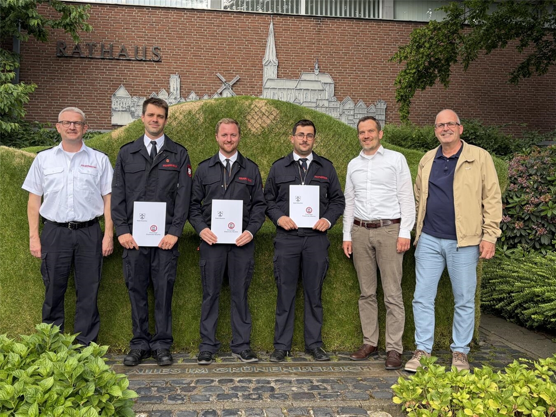 Gruppenfoto: Markus Leuker, Jens Meuskens, Steffen Eickens, Christoph Broeckmann, Bürgermeister Bernd Kuse, Christian Hinkelmann, Stadt Straelen.