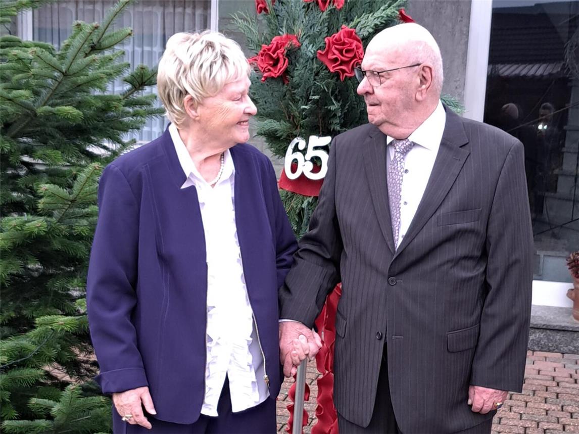 Marlies und Dieter Schött feiern 65 Jahre als Ehepaar. Foto: privat