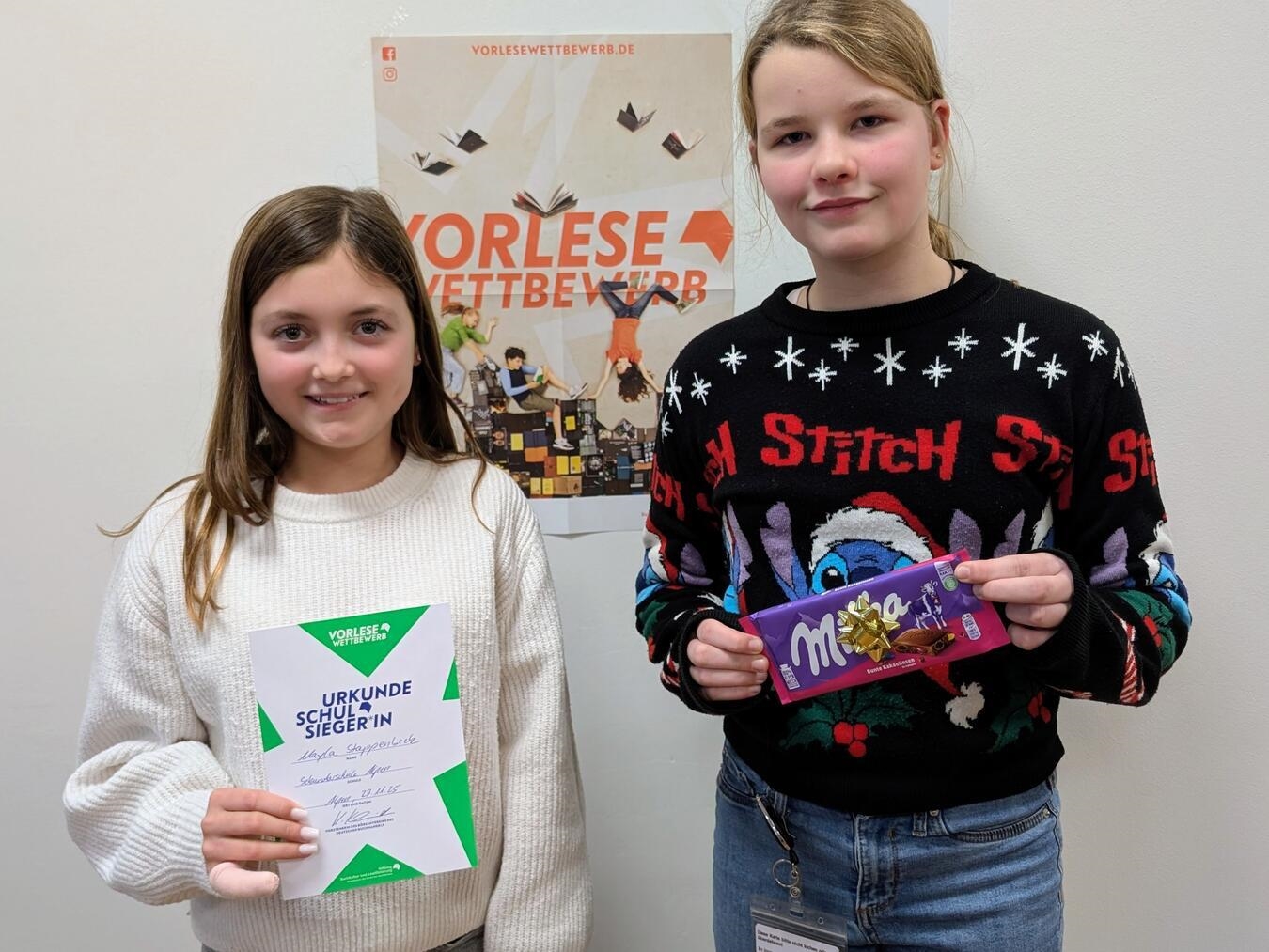 Mayla Stappenbeck aus der Klasse 6a und Laura Gruhle aus der Klasse 6b hatten es beide ins Finale geschafft. Foto: Sekundarschule