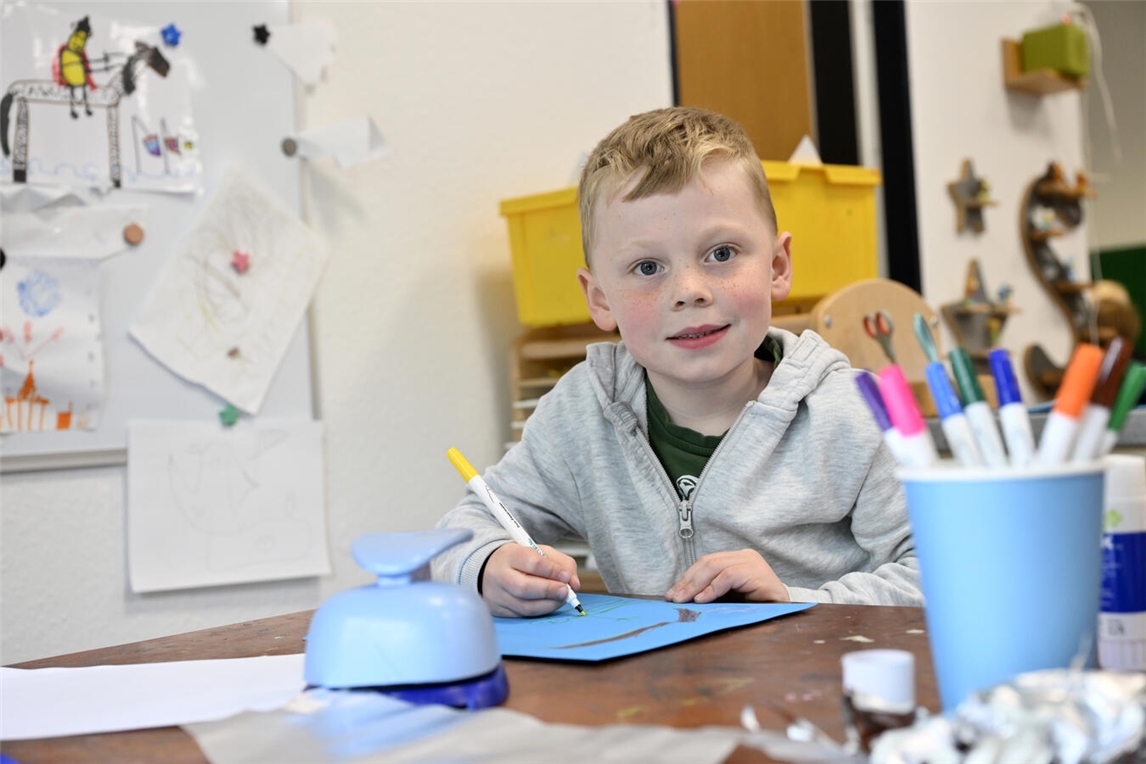 "Inklusive Kita Lebensbaum in Bedburg-Hau, zertifiziertes Familienzentrum, Spielplatzszene. Foto: Lebenshilfe im Kreis Kleve / Thomas Momsen"