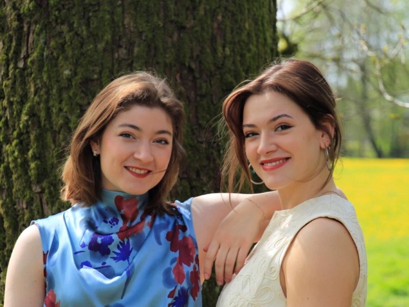 Merle van der Lijke (l.) und Sarah van der Lijke spielen am 7. November das erste Serenadenkonzert. Foto: Veranstalter
