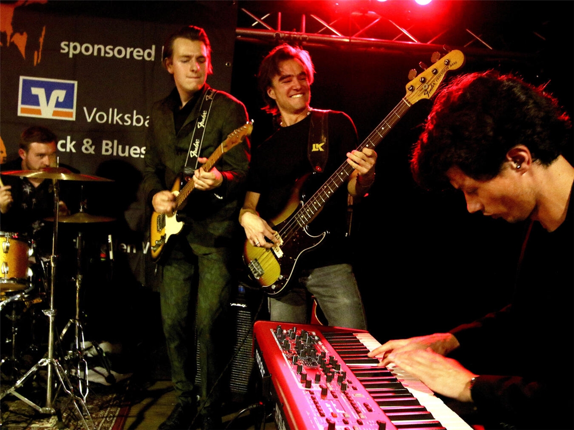 Meryn Bevelander und seine Band begeisterten das Publikum in Geldern.Fotos: 2025/Joachim Brookes/ RockTimes