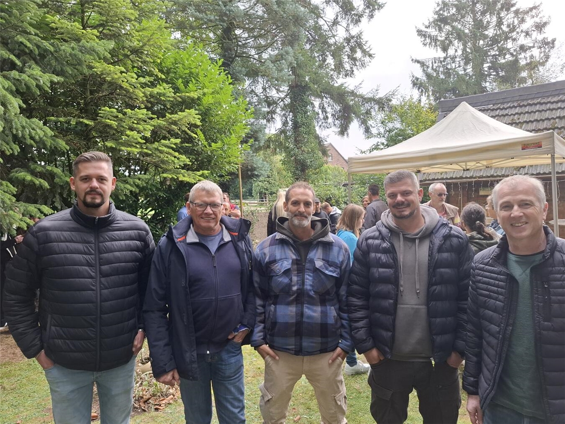 Michael Cornelißen (r.) und seine Jobcoaches. Foto: LHUN