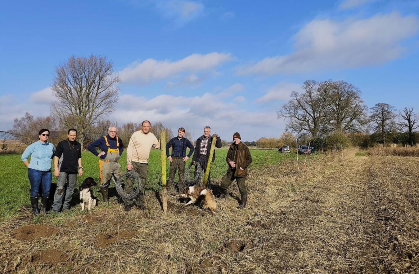 Jäger pflanzen 1.000 heimische Sträucher Mit 1.000 einheimische Straucharten möchten die Jäger etwas für den Naturschutz tun. Foto: Hegering