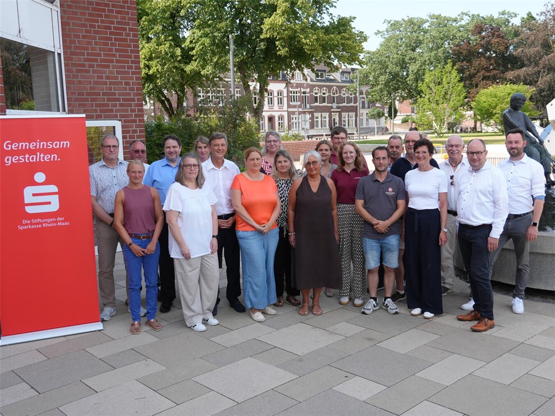 Förderung von 12 Projekten durch die Verbandssparkasse Goch-Kevelaer-Weeze mit 13.200 Euro, regionale Unterstützung, Stiftungsbild.
