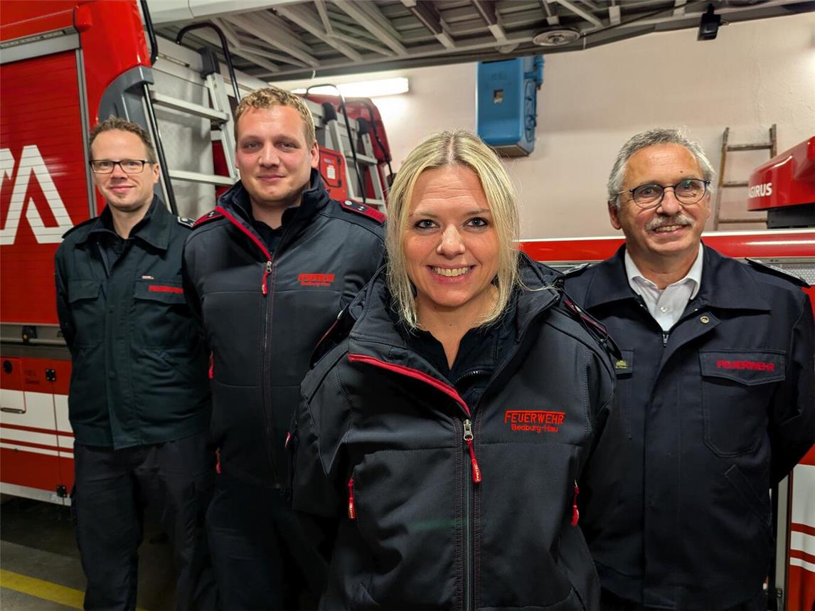 Mit der Entscheidung, die 41-Jährige zur stellvertretenden Einheitsführerin zu wählen, zeigt die Löscheinheit Hau ihre Offenheit und die Diversität des Ehrenamts in der Feuerwehr. Foto: Feuerwehr Bedburg-Hau