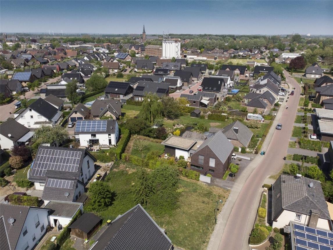 Mit der Gründung einer ehrenamtlichen BürgerSolarBerater-Gruppe in Kalkar möchte die Stadt ein niederschwelliges und unabhängiges Erstberatungsangebot zur Installation von PV-Anlagen und Speichern für Eigentümer schaffen. Foto: Stadt Kalkar