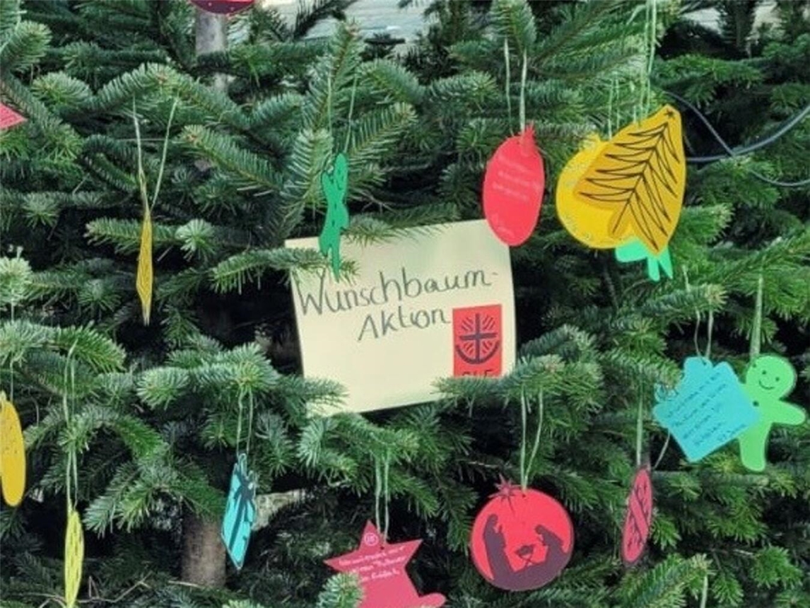 Mit der Wunschbaum-Aktion lässt sich ab 28. November wieder Freude verschenken. Foto: privat