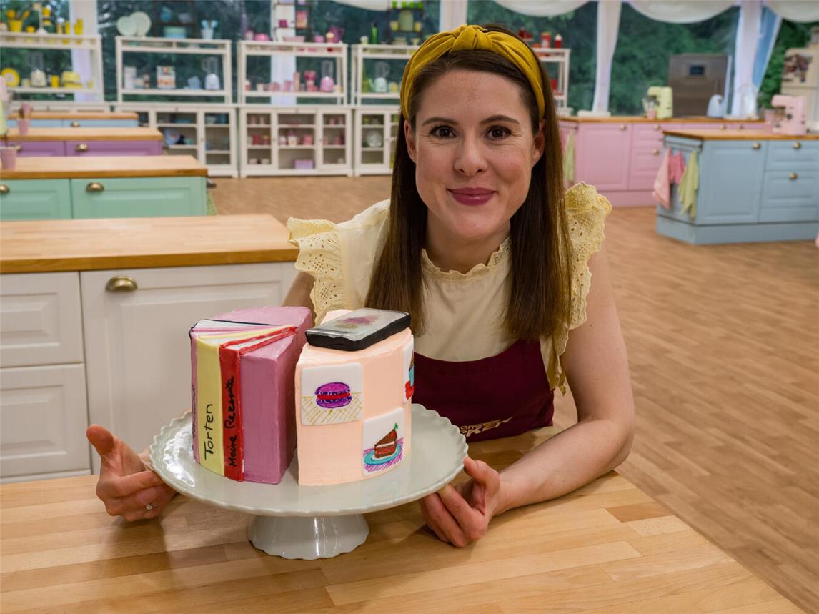 Mit dieser Torte backte sich Sandra Kiss aus Rheinberg vor einer Woche ins Finale. Fotos (3): SAT.1/Claudius Pflug