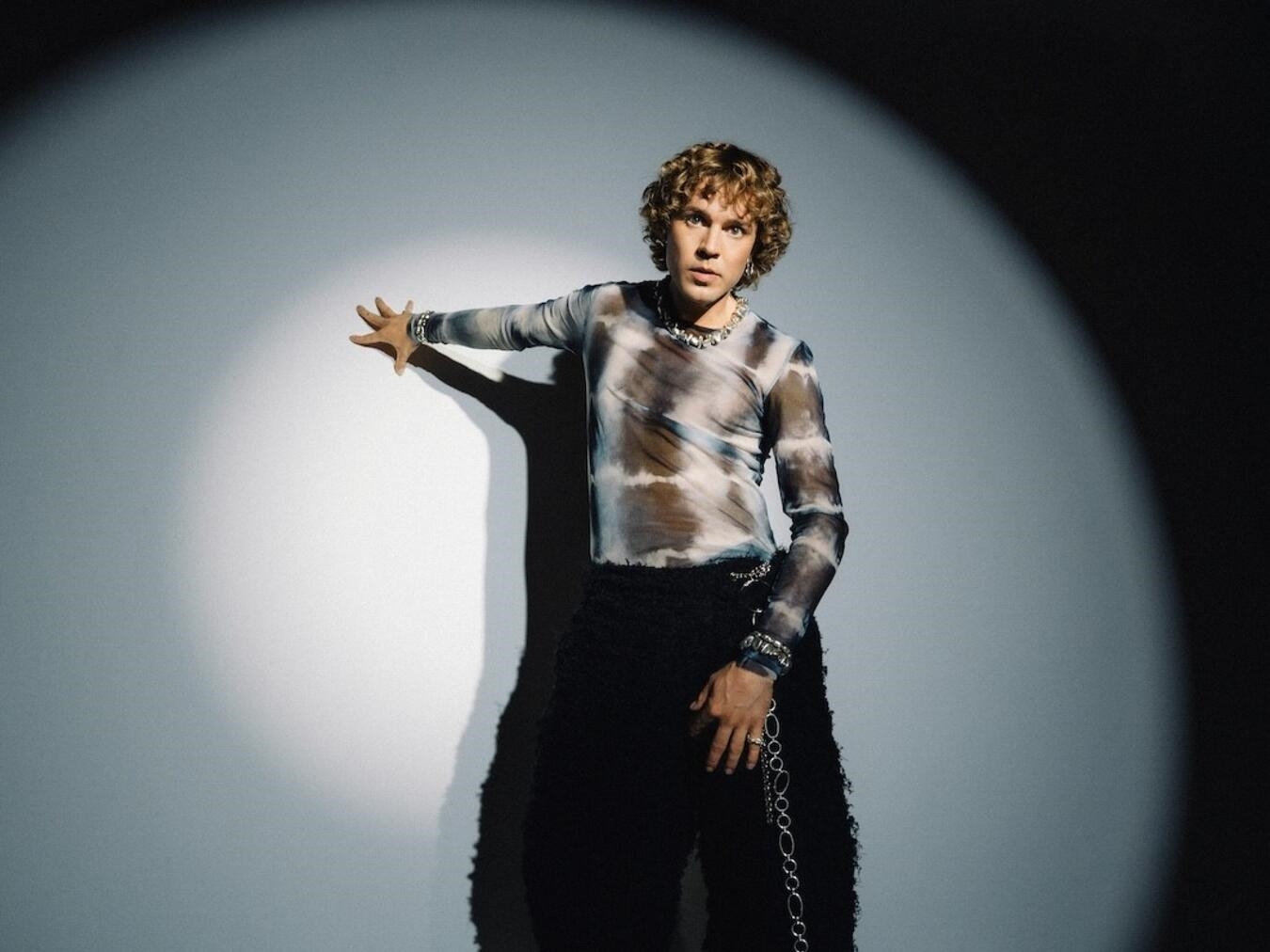 Mit internationalen Charterfolgen etablierte sich Felix Jaehn bereits früh an der Spitze der deutschen Musikszene und kehrt mit einem DJ-Set auf der Bill’s Factory in die City of Dreams zurück.Foto: Viktor Schanz