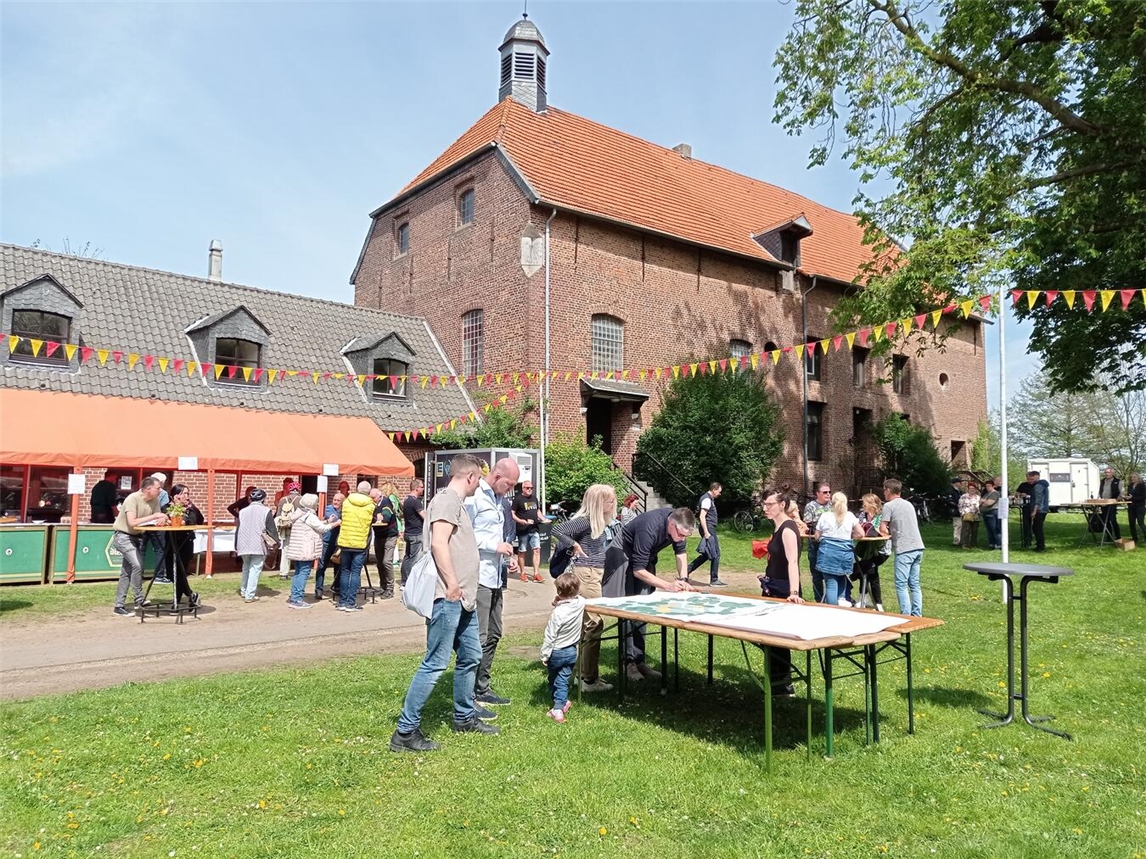 Mit Leader fördern die EU und das Land NRW Projekte im ländlichen Raum. In zwei Workshops werden jetzt neue Ideen für die Region entwickelt. Die Anmeldung ist ab sofort möglich.Foto: Lei.La