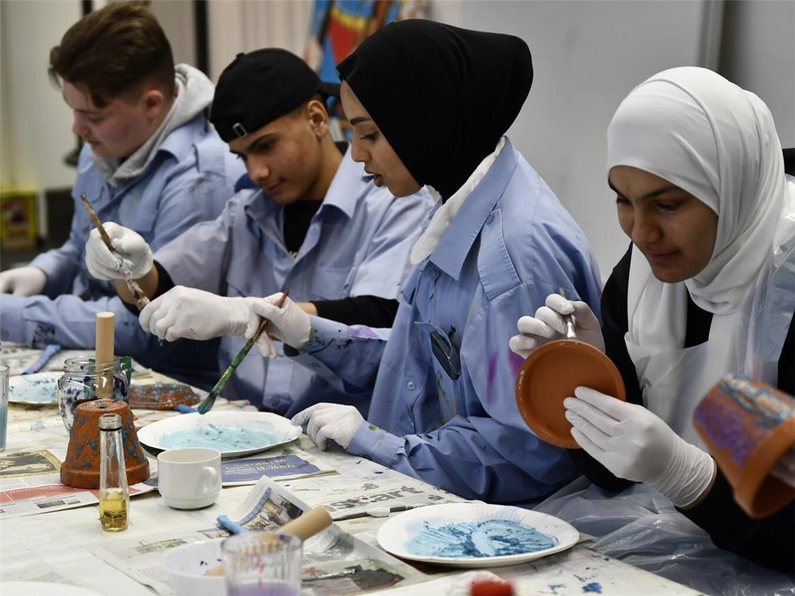 Mit viel Kreativität entstanden neue Häuschen für Nützlinge.Foto: NMK