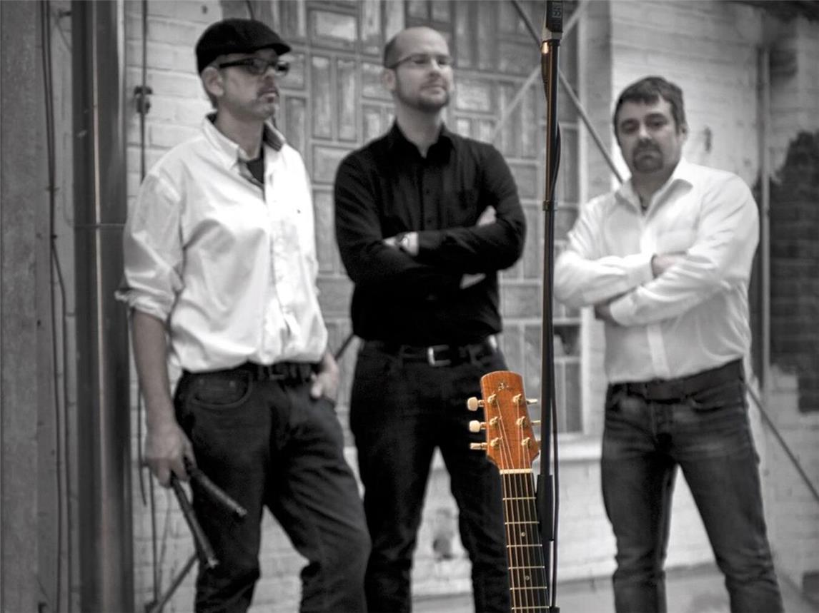 Mit viel Spielfreude werden Stücke der Rock und Popmusik teilweise neu arrangiert ohne ihren Groove zu verlieren.  Foto: privat