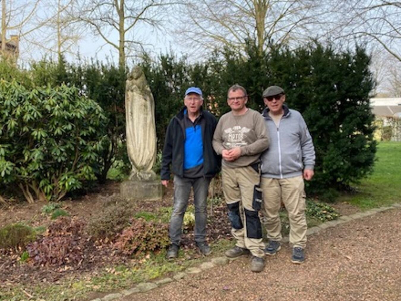 Mitglieder des Hauer Vereins bei den Frühjahrsarbeiten. Foto: privat