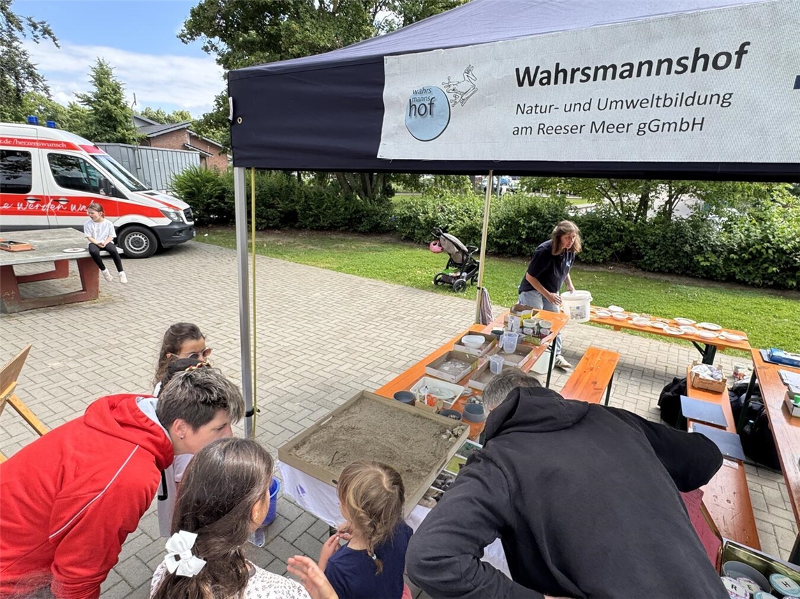 "Jugendaktionstag Rees 2023 mit Motto 'Mitmachen überall erwünscht', organisiert von der Stadt Rees"