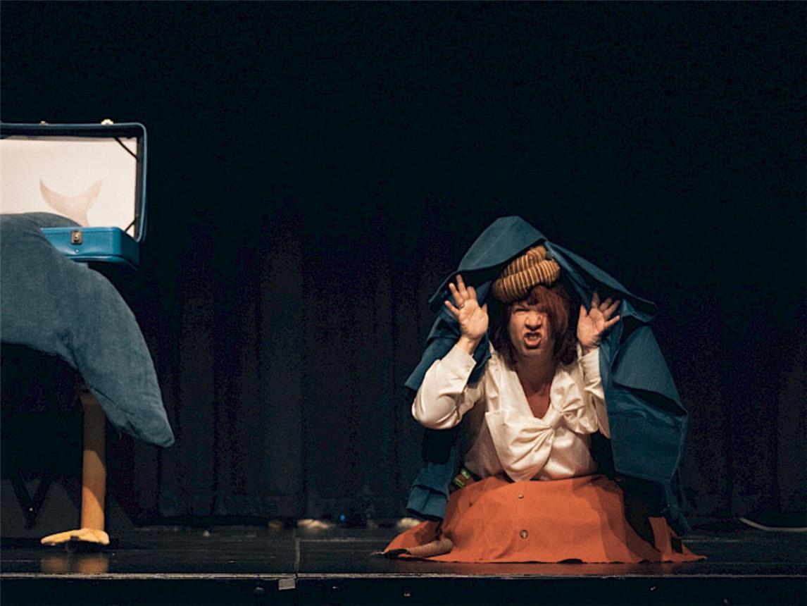 Mitreimen und Mitschleimen lautet das Motto beim Puppentheater um die Schnecke und den Wal. Foto: LUK Puppentheater