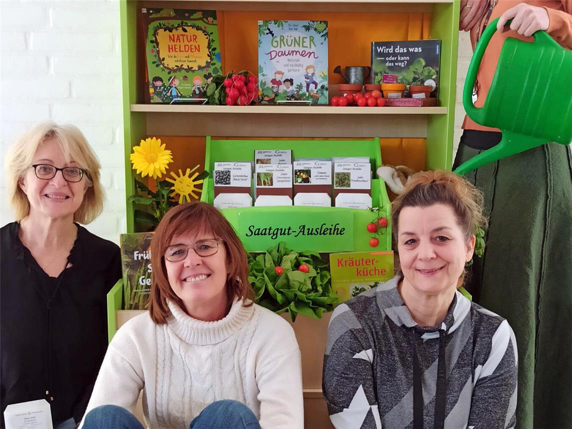 Monika Schenke, Elisabeth Jansen, Michaela Koprek (Leiterin) und Kathryn Fleuren von der Stadtbücherei Goch freuen sich auf das Projekt.Foto: Stadt Goch