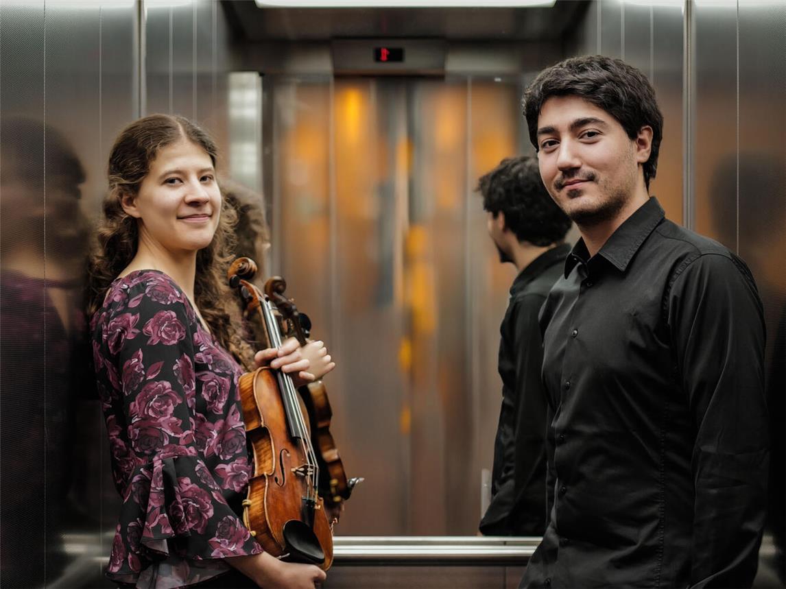 „Musik für meine Heimat“ bietet Anna Isabel Haas am 3. November in Kleve mit ihrem Klavierpartner Giuseppe D’Elia. Foto: privat