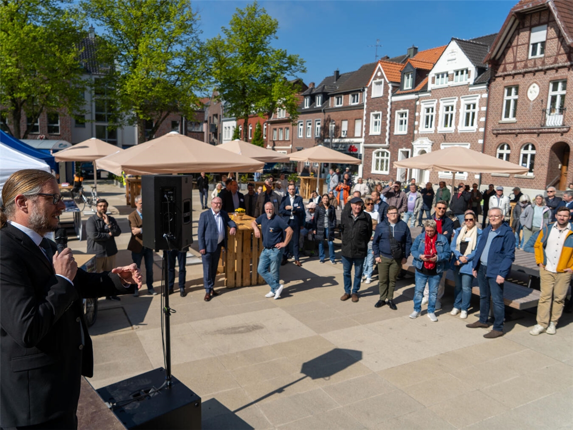 Nach den Grußworten ging es zum gemütlichen Teil über. NN-Fotos: Gerhard Seybert