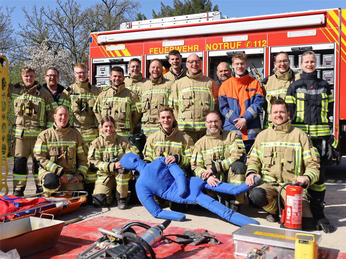 Nach der Grundausbildung folgen für die neuen Feuerwehrleute nun weitere wichtige Qualifikationen auf Kreisebene. Foto: Feuerwehr Kleve