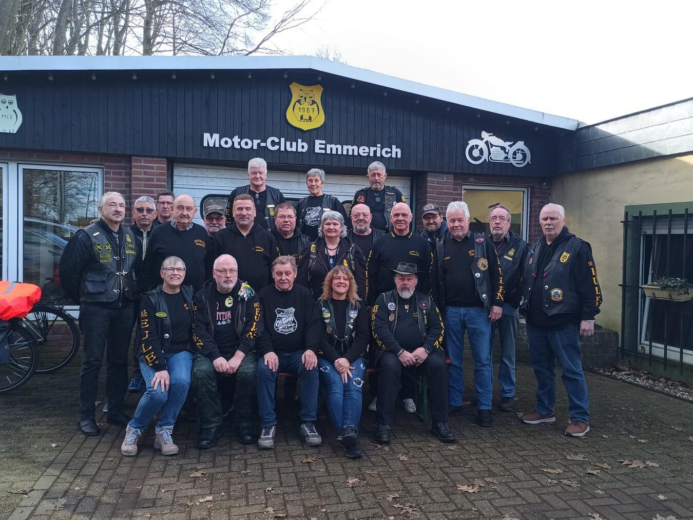 Nach der JHV freuen sich die Mitglieder des Motorclubs Emmerich auf die kommende Saison.Foto: Motorclub Emmerich