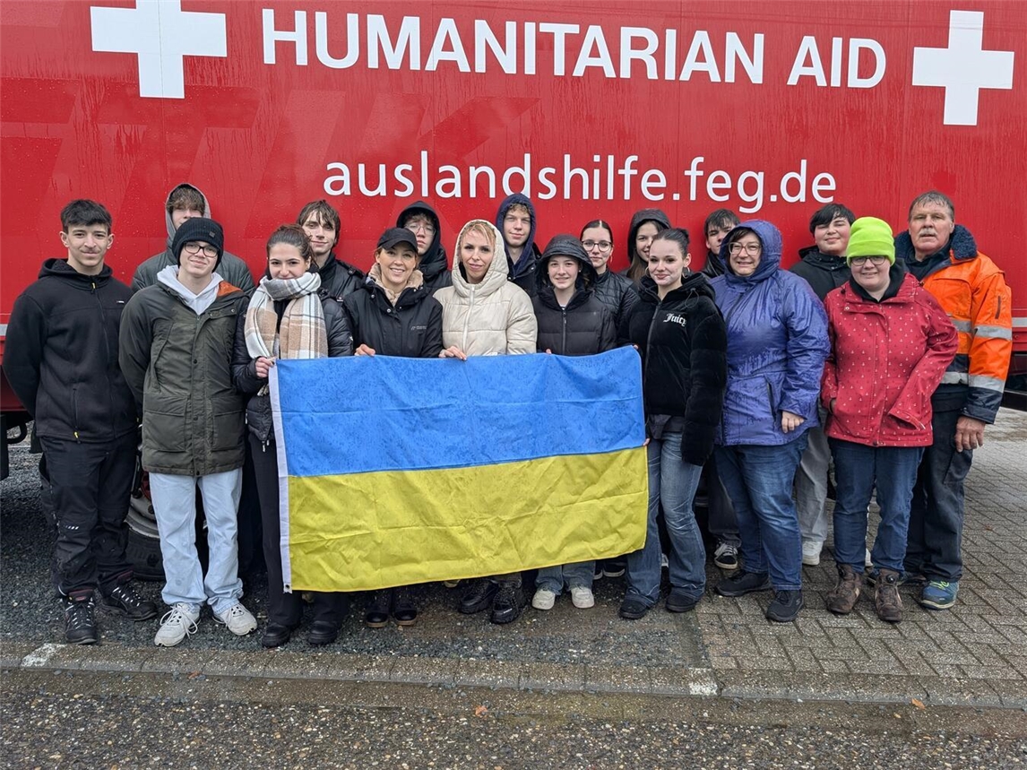 Nach der praktischen Hilfsarbeit erfuhren Schüler außerdem, wie sich manche Fluchtgeschichten zugetragen haben. Foto: privat